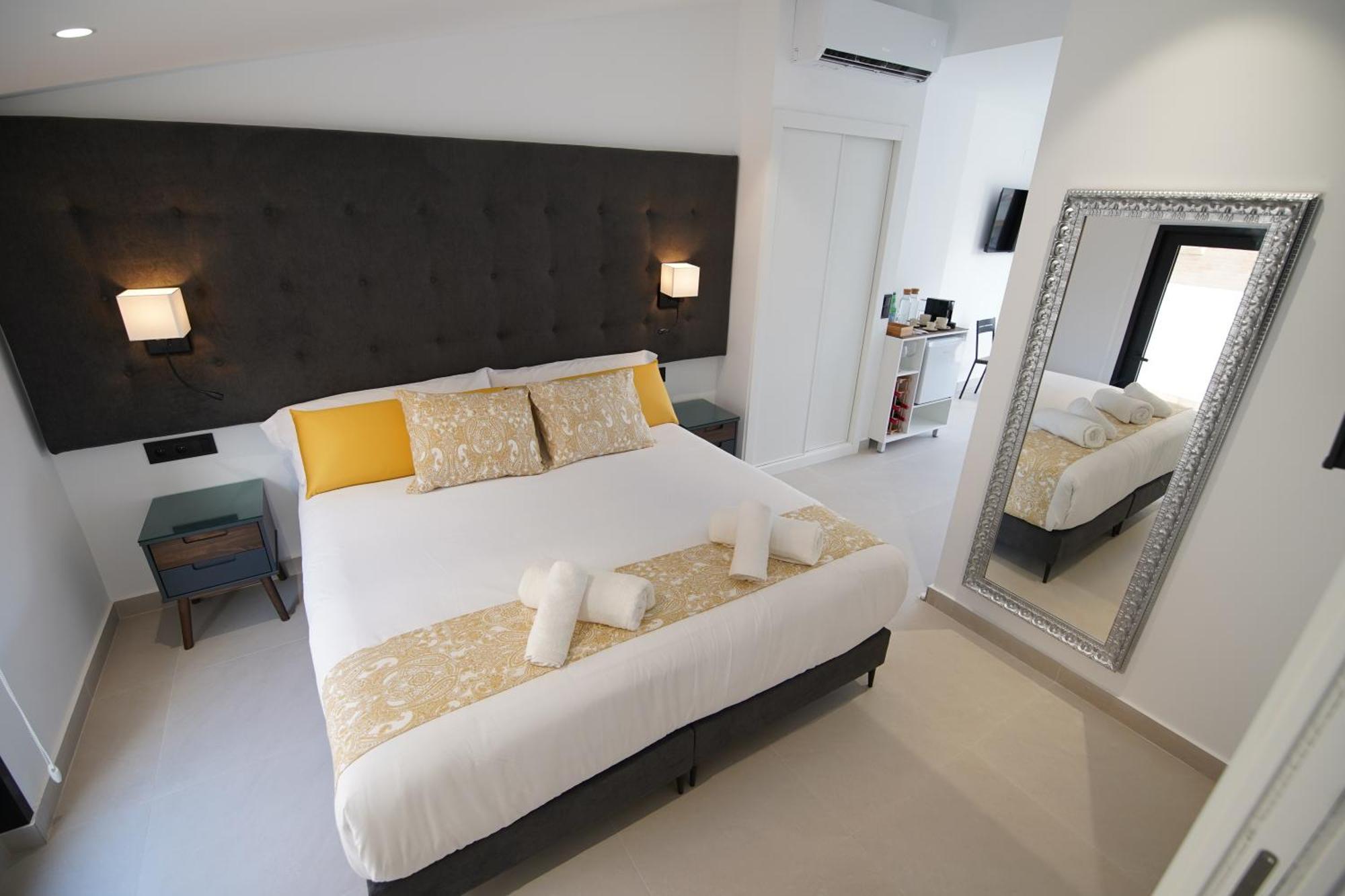 Bet Apartments - Suites Puerto Valencia Exterior photo